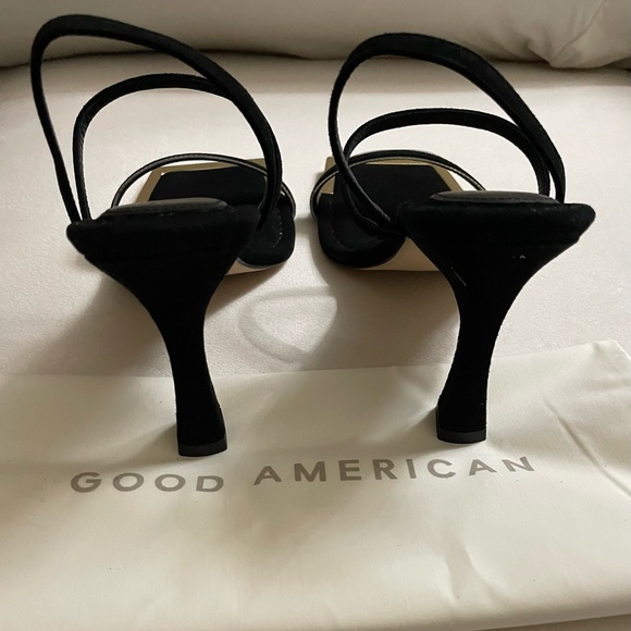 NIB Good American The Standout Square Toe Sandal Heels in Black Suede Size 9 - Picture 8 of 14